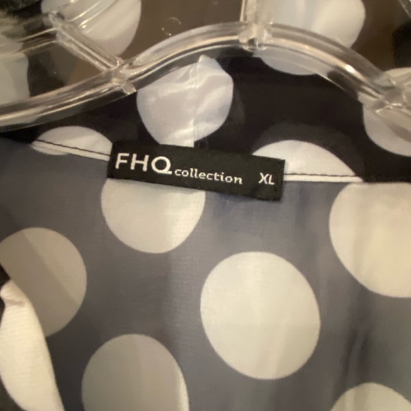 FHQ collection black-white dotted long sleeve shirt. Size XL. Like new! - Picture 7 of 7